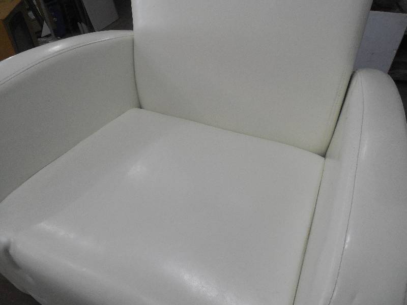 lot 61 image: White Accent Chiar