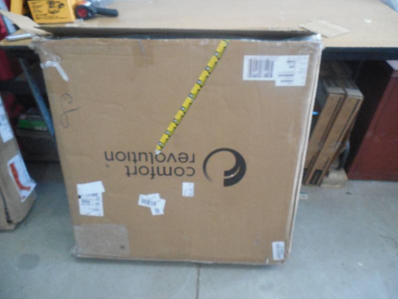 lot 8 image: 14 Premium Steel Mattress Foundation - Twin