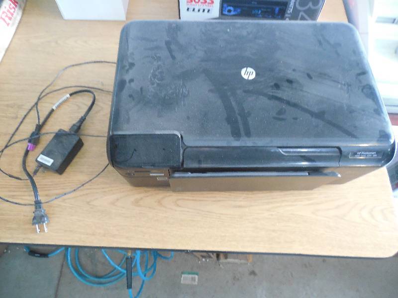 lot 3 image: HP D110 All in one computer printer.