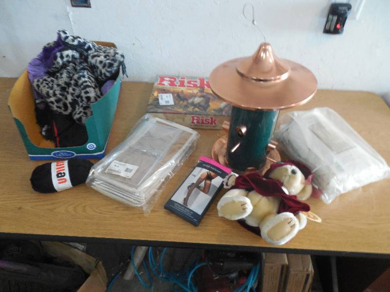 lot 16 image: ASSORTED BOX LOT OF ITEMS