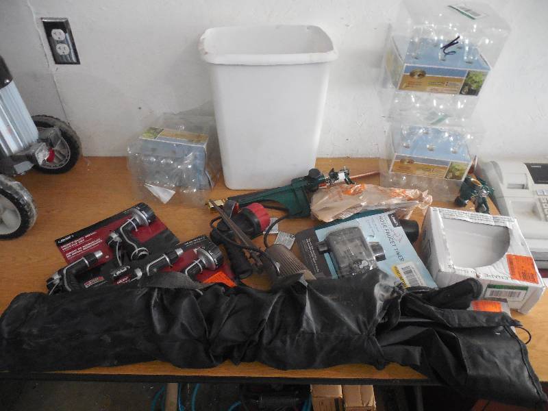 lot 29 image: ASSORTED BOX LOT