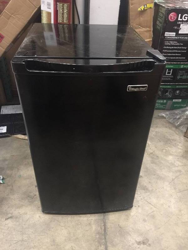lot 6 image: Magic Chef 4.4 Cu. Ft. Compact Refrigerator OPEN BOX NEVER USED IN WORKING CONDITIONS