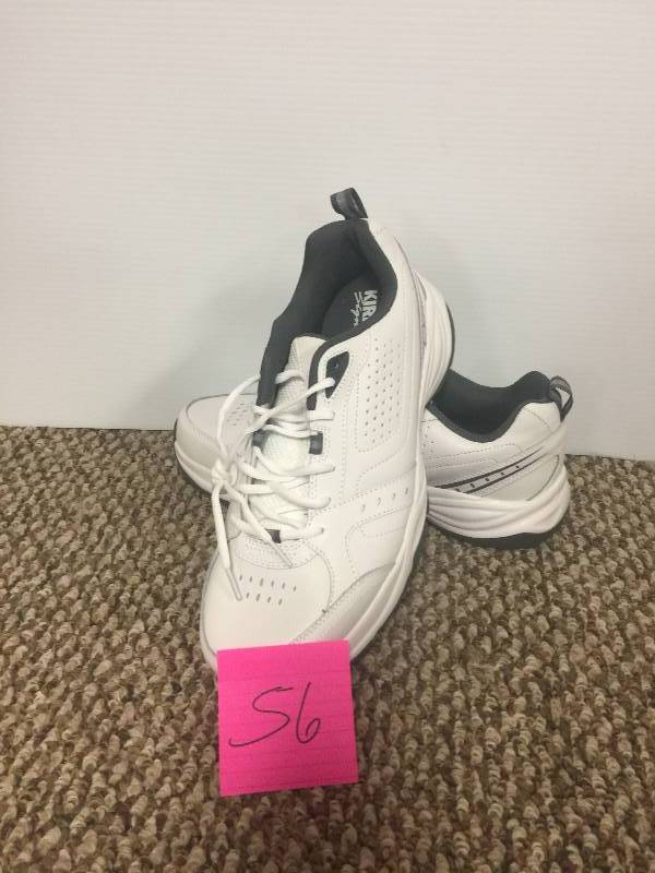 lot 56 image: New Kirkland Signature Mens 2016 Leather Athletic Shoes White size 13