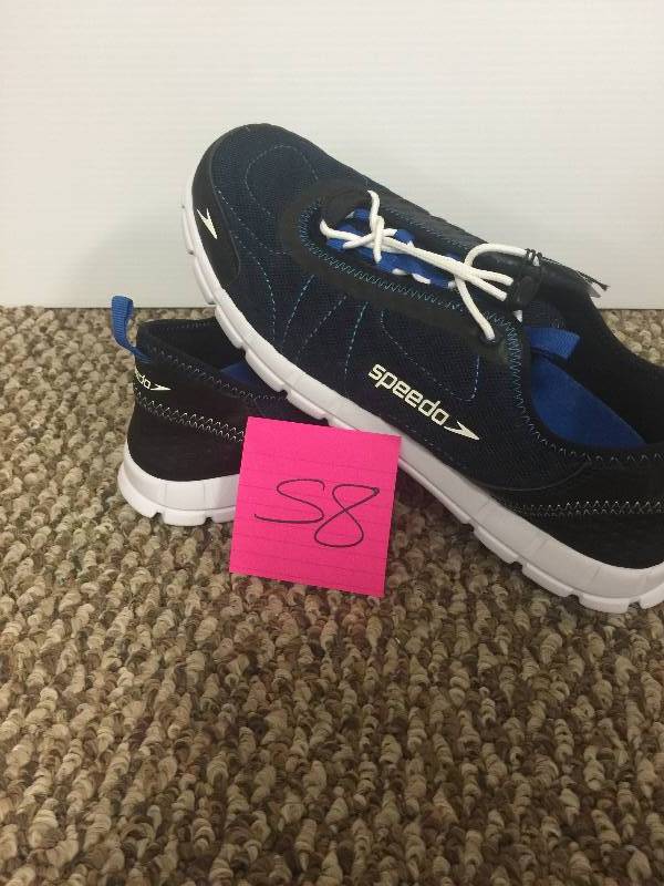 lot 58 image: Speedo Mens Hybrid Watercross Sneakers, NavyWhite, Sizes vary  Size 11 New