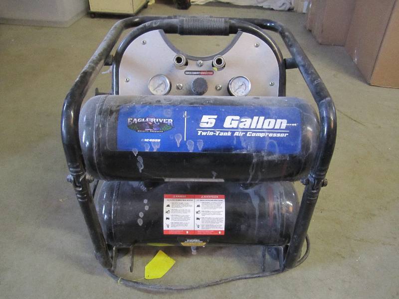 Eagle River ERC4005  5 gallon twin tank air compressor
