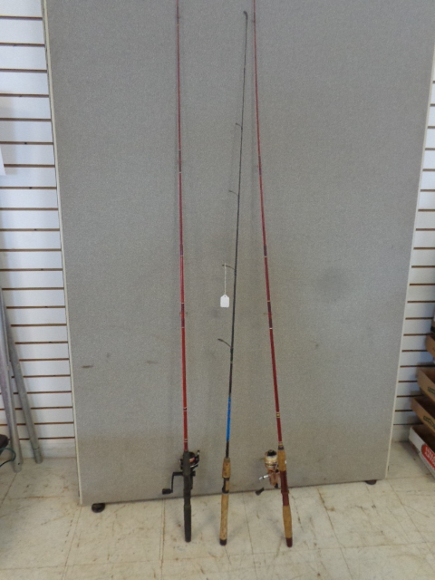 lot 7 image: Fishing Poles