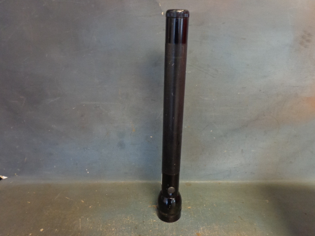 lot 9 image: Aluminum Flashlight