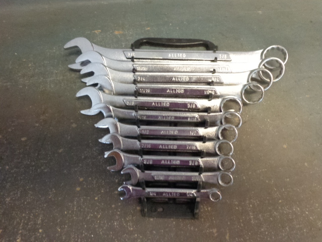 lot 27 image: Tools