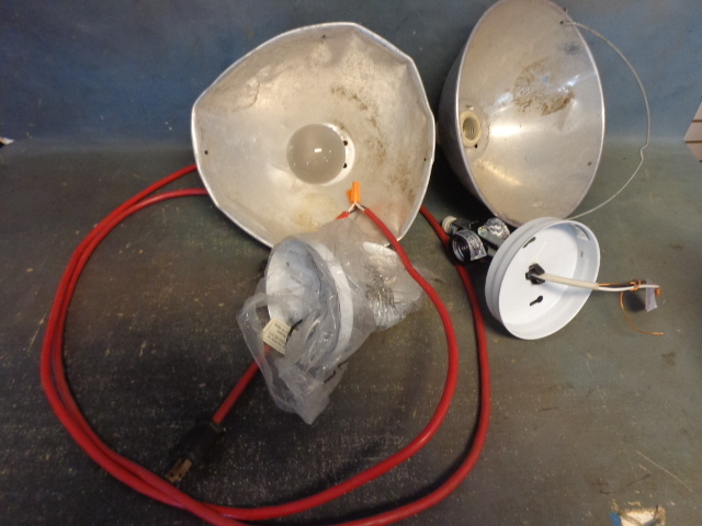 lot 35 image: Lights