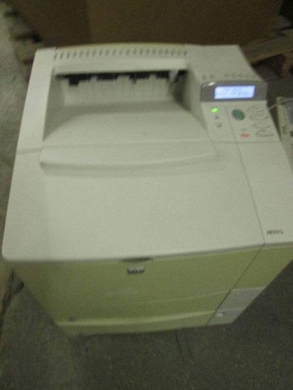 lot 406 image: HP laser jet 4100n powers on comes ...