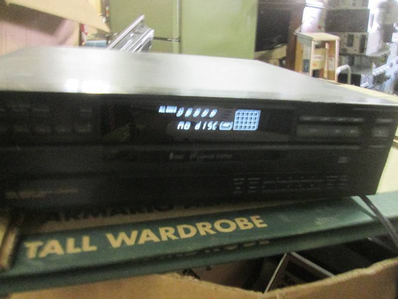 lot 413 image: Sony multi disc compact disc player...