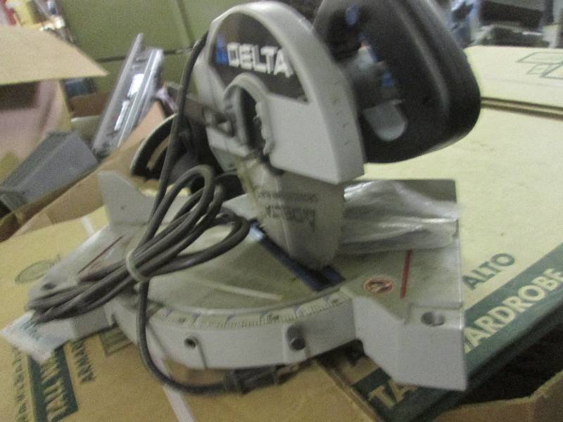 lot 418 image: delta chop saw tested and works ...