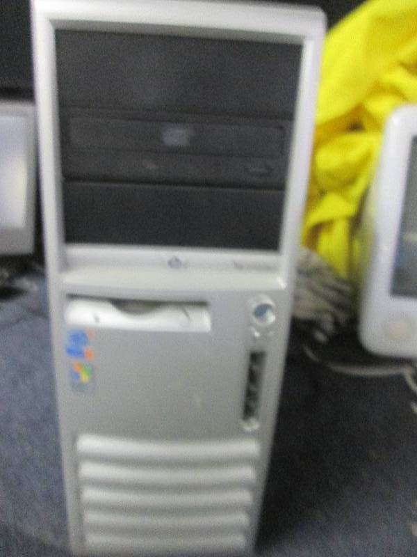 lot 432 image: HP comapct D530 cmt tower tested an...