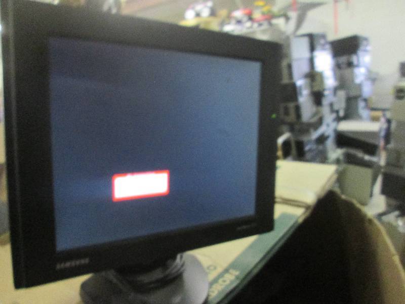 lot 438 image: Samsung 17 computer monitor tested...