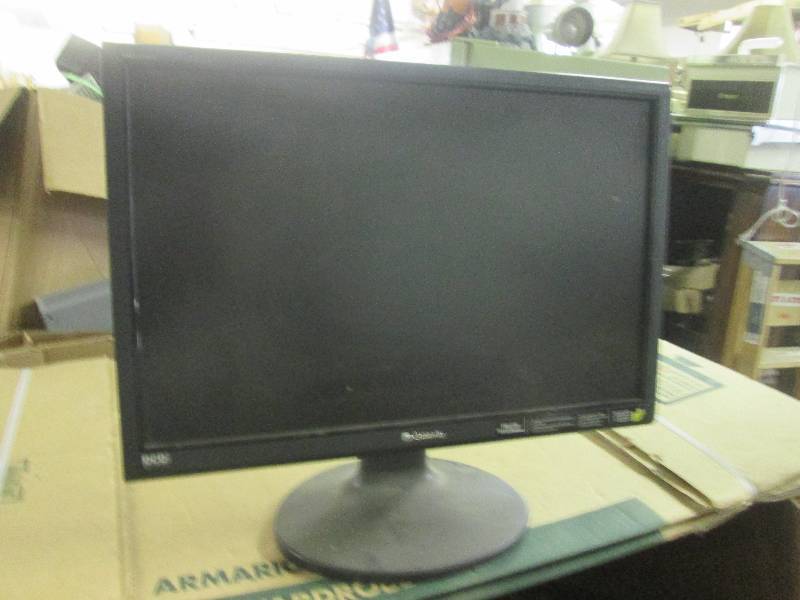 lot 440 image: Gateway 22 monitor tested and powe...