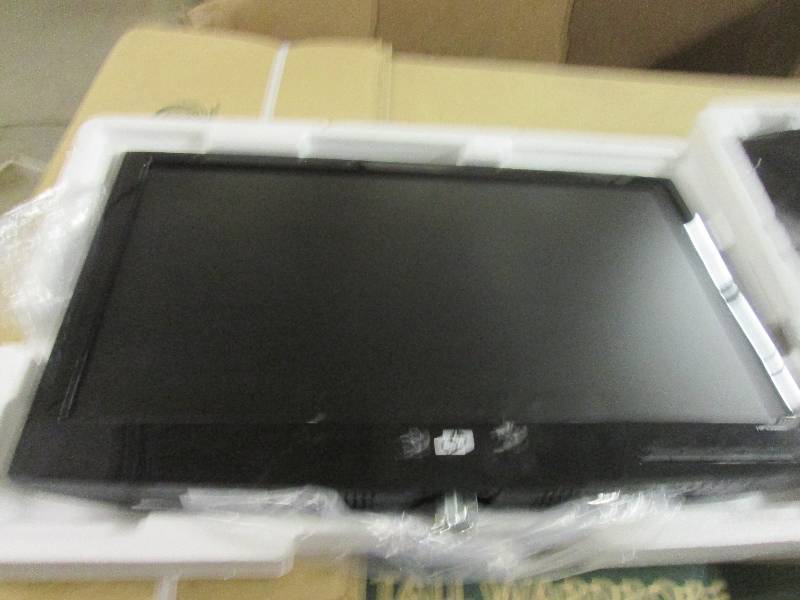 lot 446 image: HP x20LED computer monitor tested a...