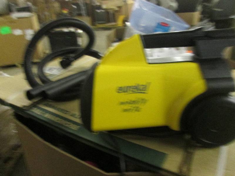 lot 45 image: eureka mighty mite needs power swit...