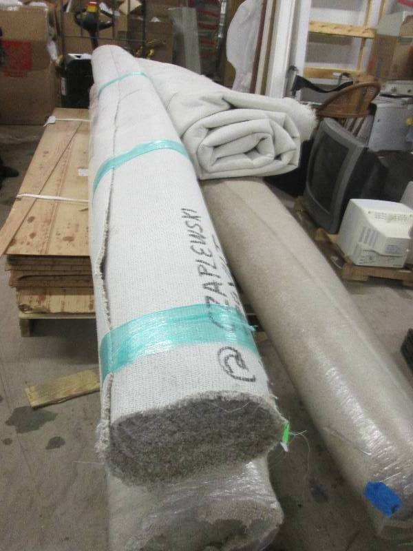 lot 485 image: new roll of carpet 12 foot long ...