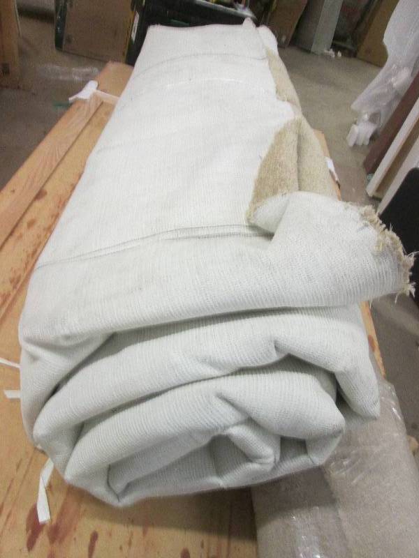 lot 487 image: new carpet ...