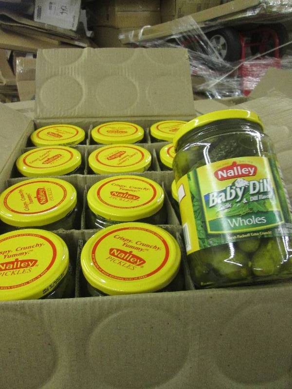 lot 500 image: 1 case of Nalley Baby dill whole pi...