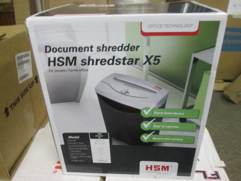lot 125 image: HSm shredstar X5 oprn box...