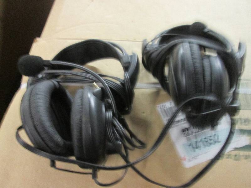 lot 545 image: 2 pairs of yahmaha headphones with ...