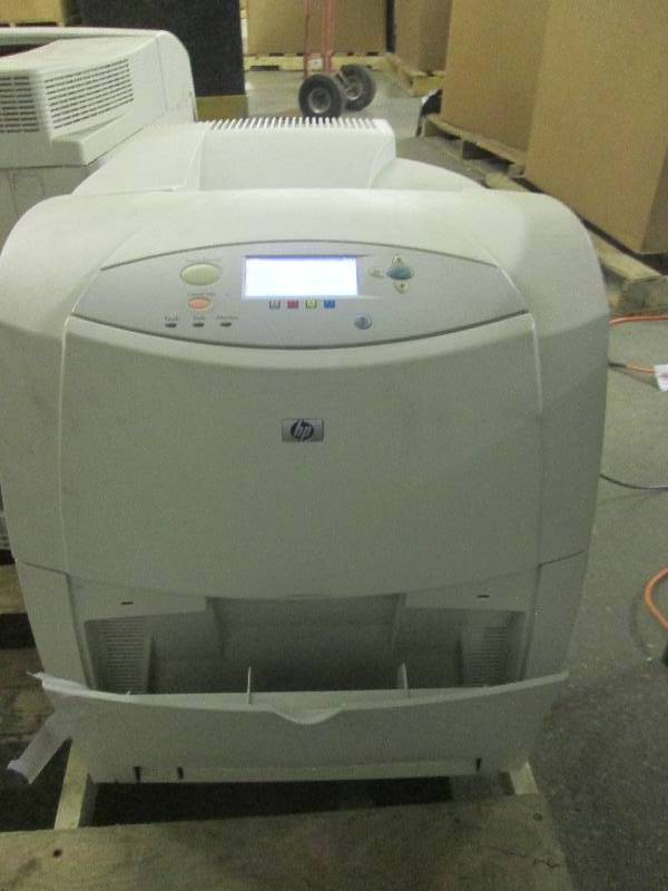 lot 552 image: HP color laser jet 4600 says has pa...