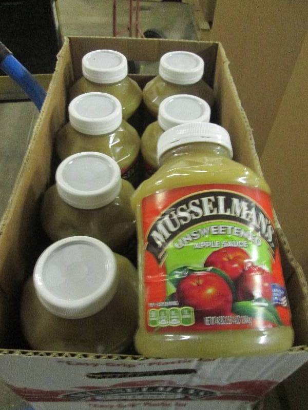 lot 557 image: 846oz musselmans unsweetened appl...
