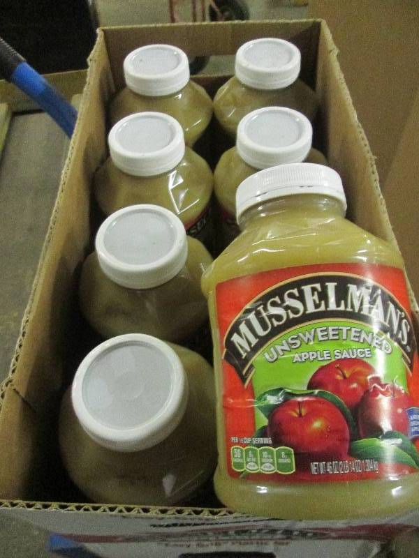 lot 558 image: 846oz musselmans unsweetened appl...
