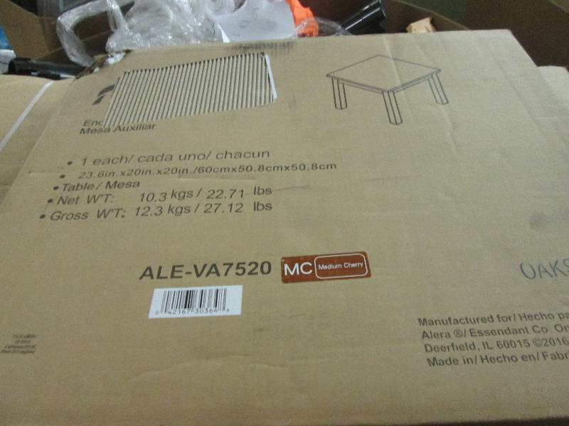 lot 35 image: medium cherry 23.6 x20x20 table ...