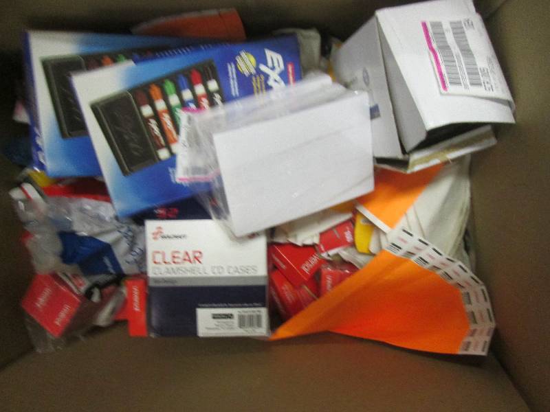 lot 140 image: box of expo markers, cd cases , cle...