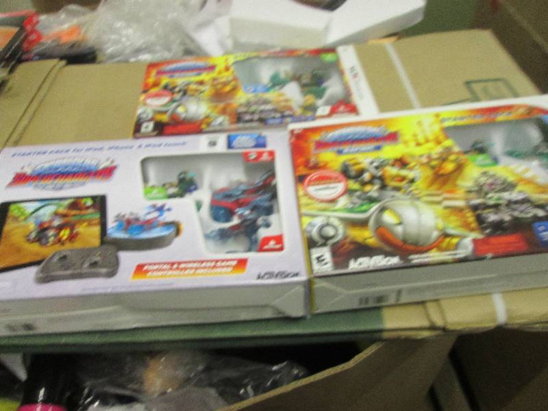 lot 193 image: 1 wii skylander superchargers start...