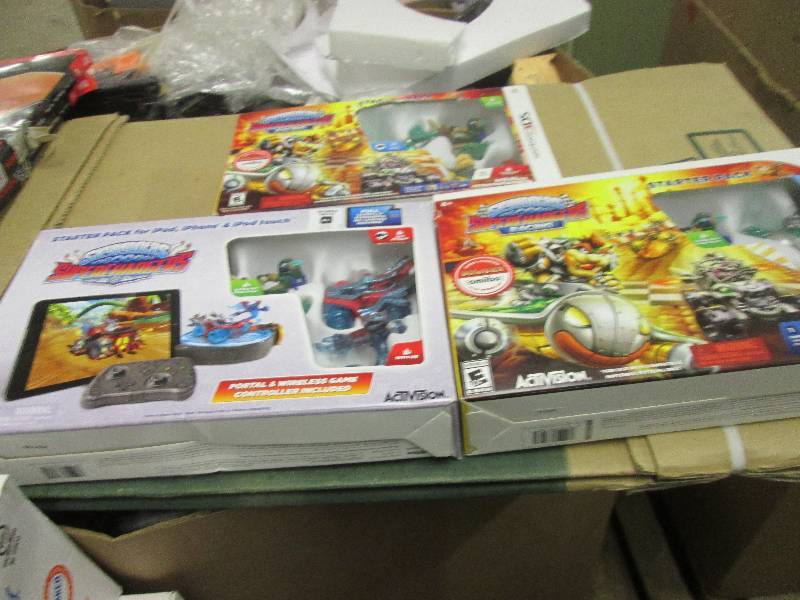 lot 196 image: 1 wii skylander superchargers start...