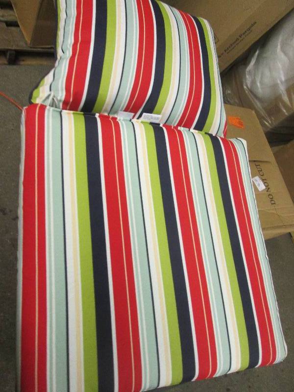 lot 257 image: new chair cushion ...