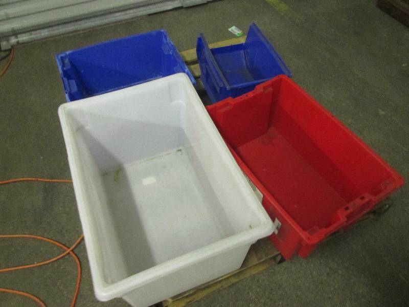 lot 268 image: 4 totes ...