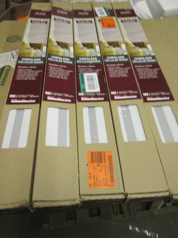 lot 319 image: 5 home decorators 29x48 cordless ...