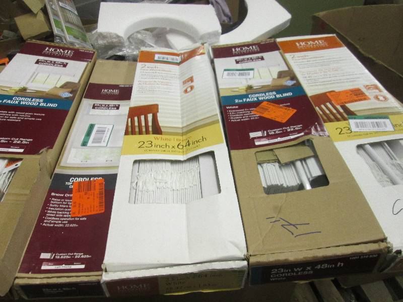lot 327 image: 5 home decorators window blinds all...