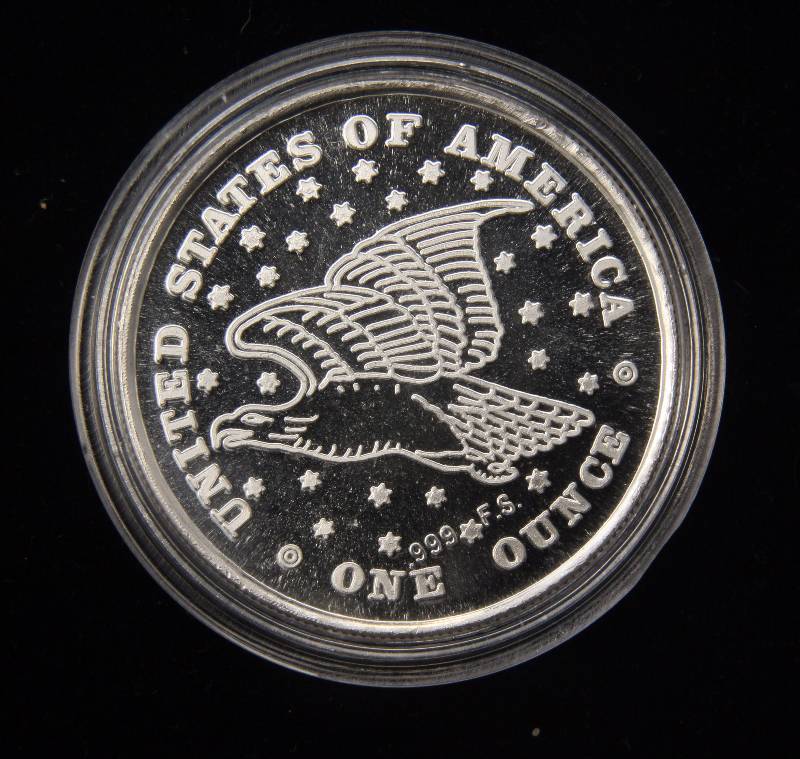 1 TROY OZ. .999 FINE SILVER LIBERTY SILVER ROUND IN AIRTITE