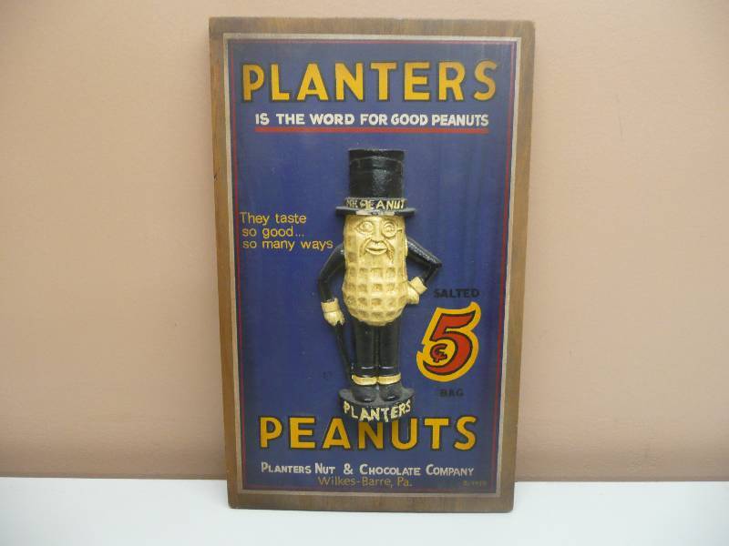 lot 20 image: Mr. PEANUT PLANTERS SIGN - VINTAGE - SEE PICTURES