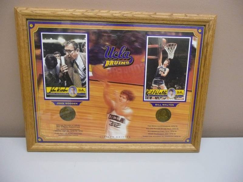 lot 37 image: JOHN WOODEN & BILL WALTON PLAQUE (AUTOGRAPHED WITH COA) - VERY COOL - SEE PICTURES