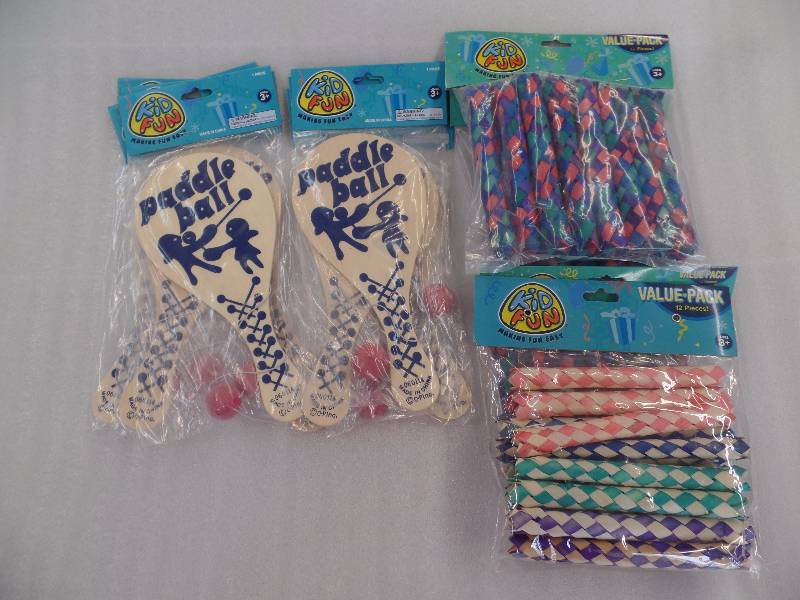 Chinese Finger Traps & Paddle Balls