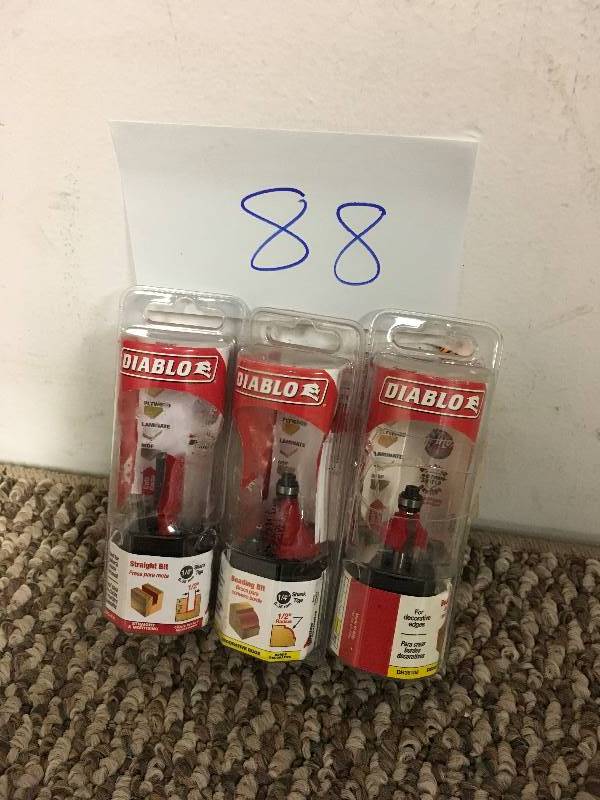 Diablo 12 in x 1 in Carbide Straight Router Bit - Lot of 3 open box never used