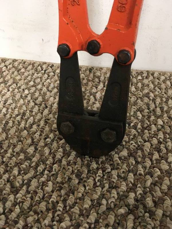 24 Bolt Cutters open box never used