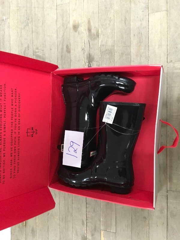 Hunter Womens Original Short Mid-Calf Rubber Rain Boot 2 not used size 8