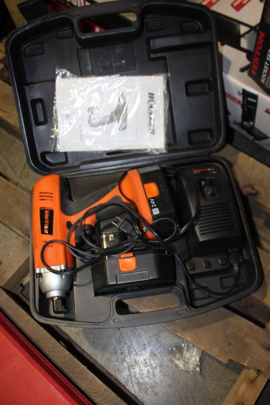 Boulder 24V Cordless 12in. Drive Impact Wrench w Battery, Charger, Manual, Case