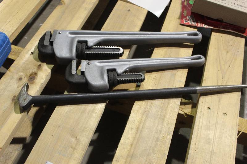 Lot of (3) Hand Tools - 14in. Pipe Wrench, 18in. Pipe Wrench, Pry Bar