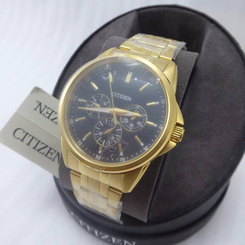 lot 5 image: Citizen Mens Goldtone Black Dial Stainless Steel Watch