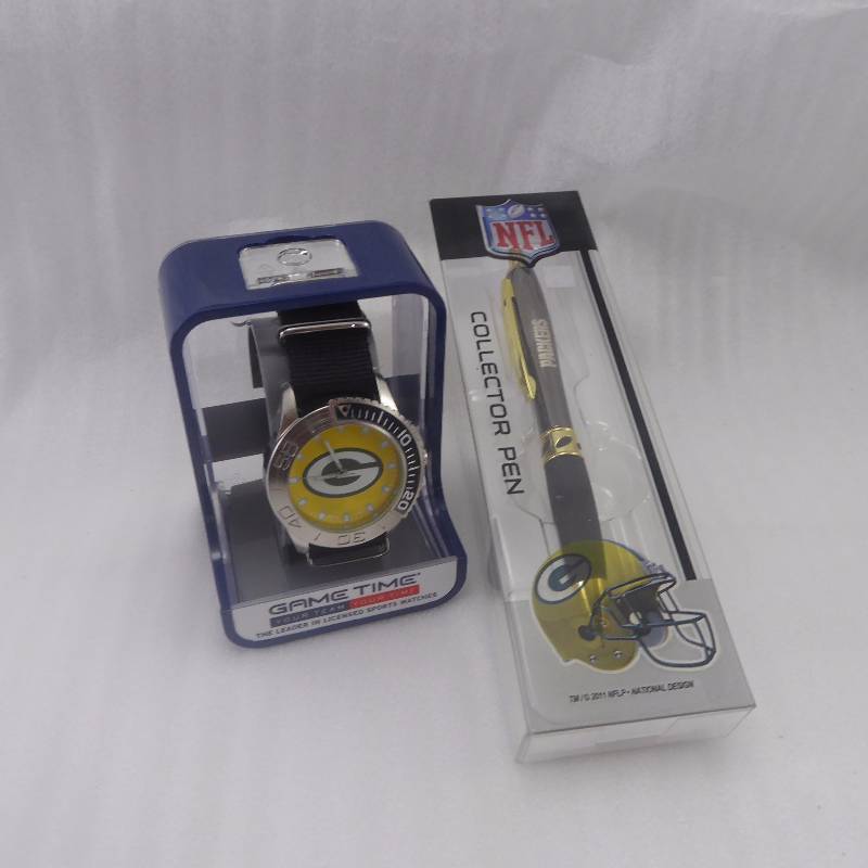 lot 39 image: Green Bay Packers Mens Starter Sport Watch & Collector Pen