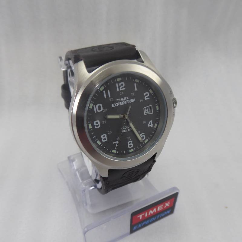 lot 68 image: Timex Mens Expedition Metal Field Watch