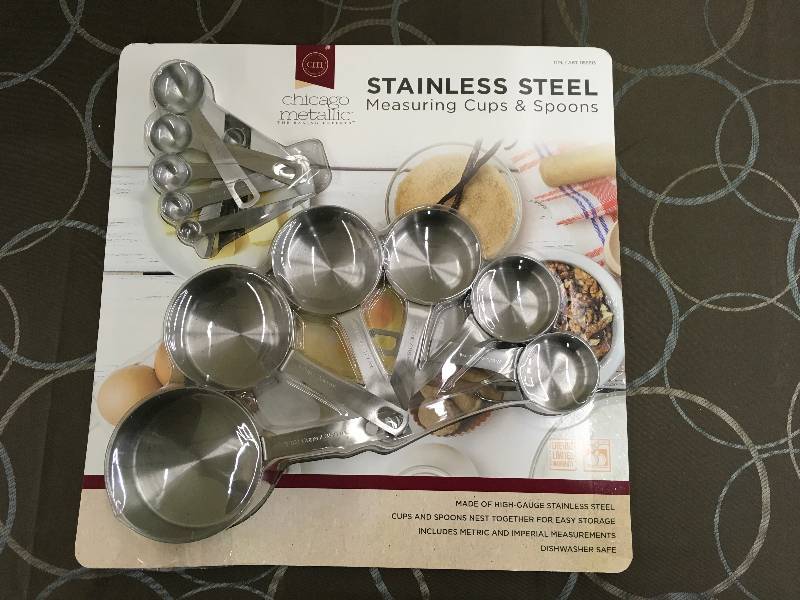 lot 29 image: 12PC CUPS AND SPOONS, WHOLESALE PRICE $14.99